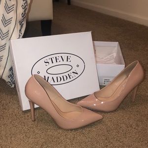 BRAND NEW Steve Madden Blush Pumps
